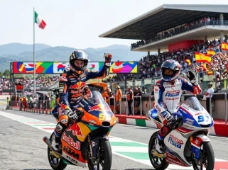 Momen selebrasi pembalap Moto3 saat melintasi garis finis di Sirkuit Mugello, Italia. Jalannya balapan Moto3 Mugello 2026 berlangsung penuh drama hingga tikungan terakhir akibat aksi saling salip yang agresif. (Foto: Dok. Istimewa/Ilustrasi Media)