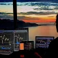 Ilustrasi pergerakan grafik saham yang menukik tajam, mencerminkan fenomena dividend trap dan aksi pelepasan saham oleh dana besar (smart money). (Foto: Pixabay)